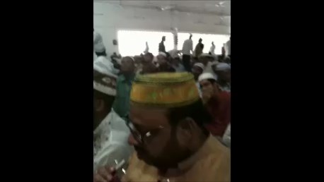 نغمه ای از سوره حشر ، اجرا شده توسط جهانبخش فرجی (تصویری) در دانشگاه بنگلادش سال 1389